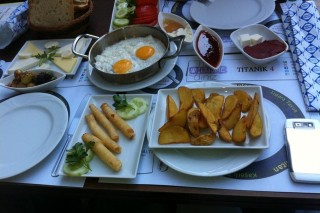 Titanik 4 Cafe