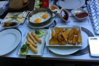 Titanik 4 Cafe