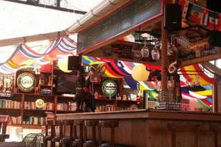 Varuna Gezgin Cafe Del Mundo