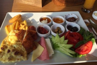 Elma Cafe & Bistro
